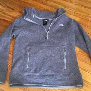 North face women’s fleece jacket, size medium